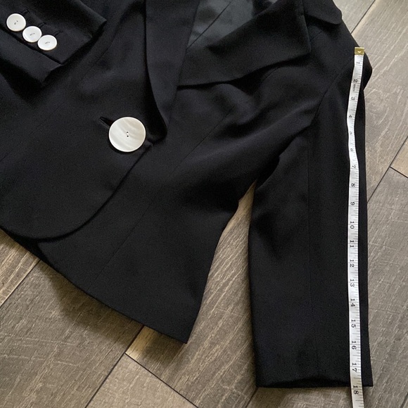 Etcetera Gorgeous Notched Collar Exaggerated Single Button Blazer - Picture 13 of 14